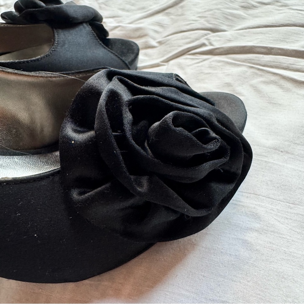 Nine West Black Satin Peep-Toe Heels with Floral Detail - Picture 3 of 7